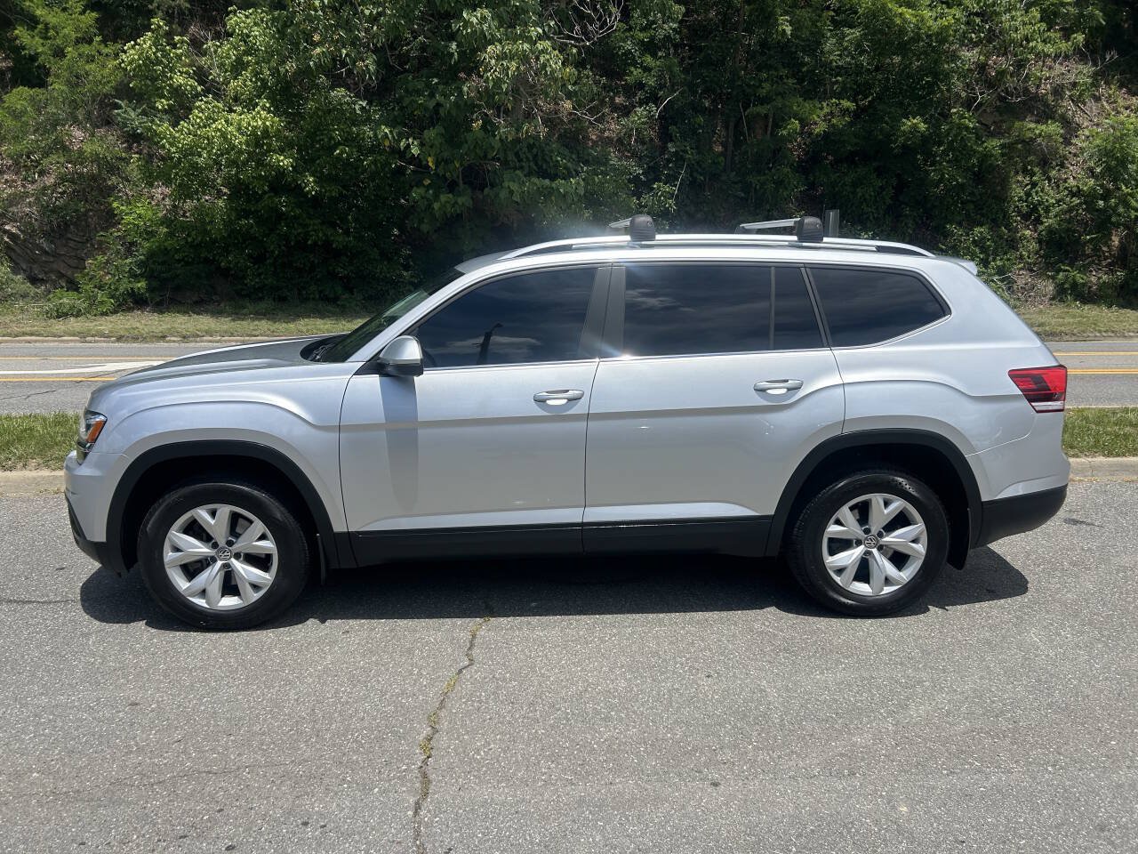 Used 2019 Volkswagen Atlas S FWD image 3
