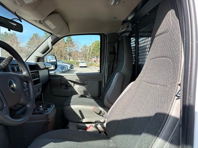 Used 2024 Chevrolet Express 2500 w/ Driver Convenience Package image 30
