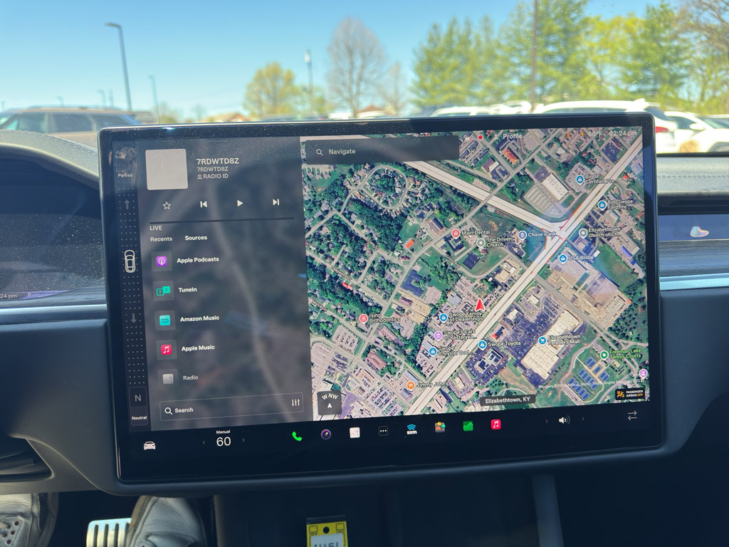 Used 2021 Tesla Model S Plaid image 11