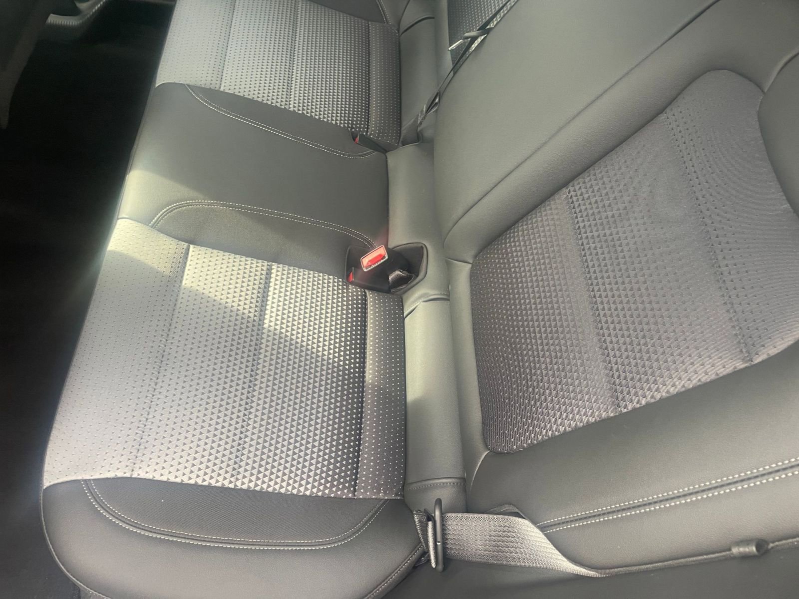 Used 2025 Chevrolet Trax LT w/ LT Convenience Package image 36