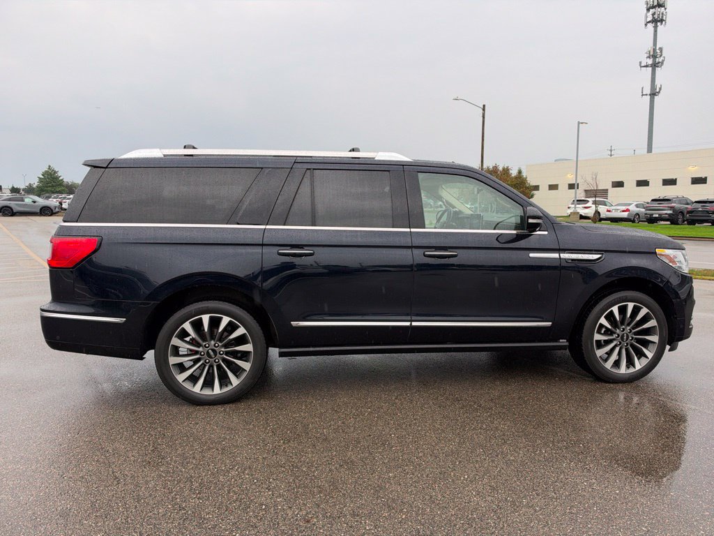 Used 2021 Lincoln Navigator L Reserve w/ Luxury Package AWD/4WD image 6
