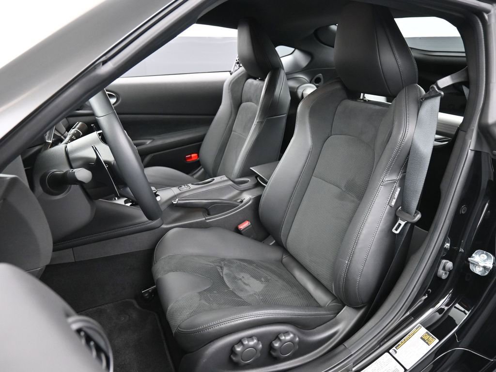 Used 2024 Nissan Z Performance w/ Floor Mat Package RWD image 5