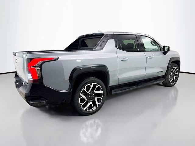 New 2025 Chevrolet Silverado EV RST image 9