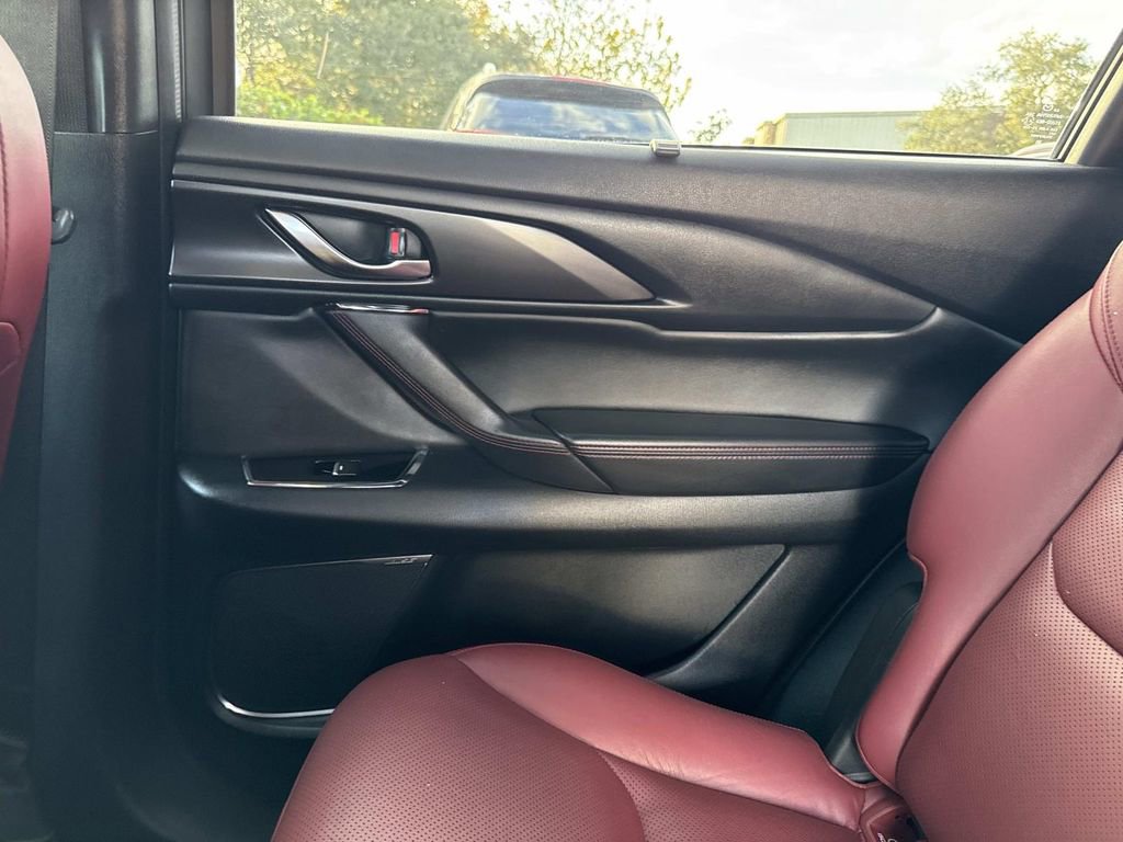Certified 2023 MAZDA CX-9 Carbon Edition image 17