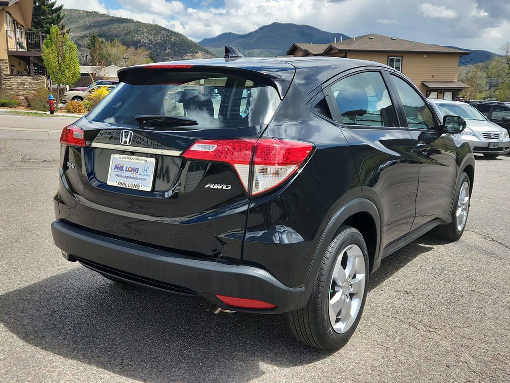 Used 2021 Honda HR-V LX image 3