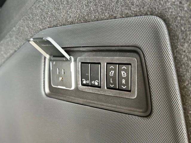 New 2026 Cadillac Escalade Luxury image 45