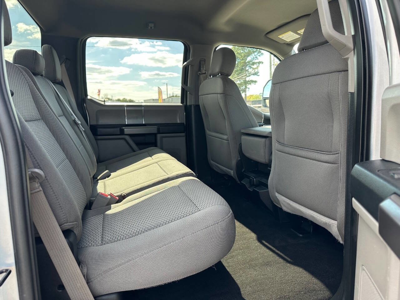 Used 2018 Ford F150 XLT w/ XTR Package image 4