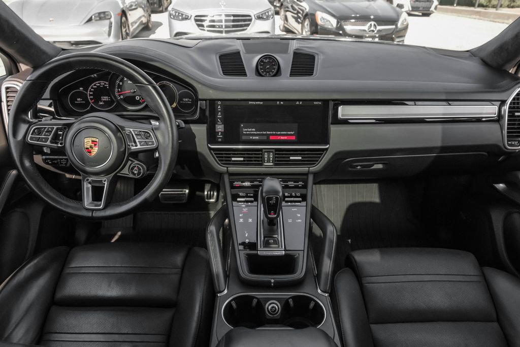Used 2020 Porsche Cayenne Turbo image 12