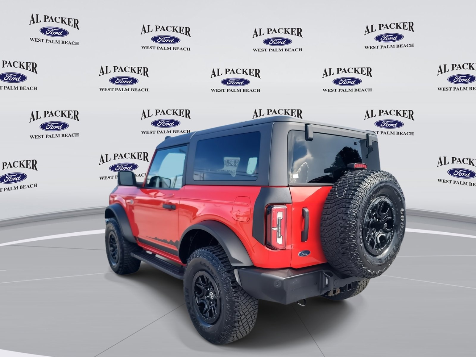 Used 2022 Ford Bronco Wildtrak image 3