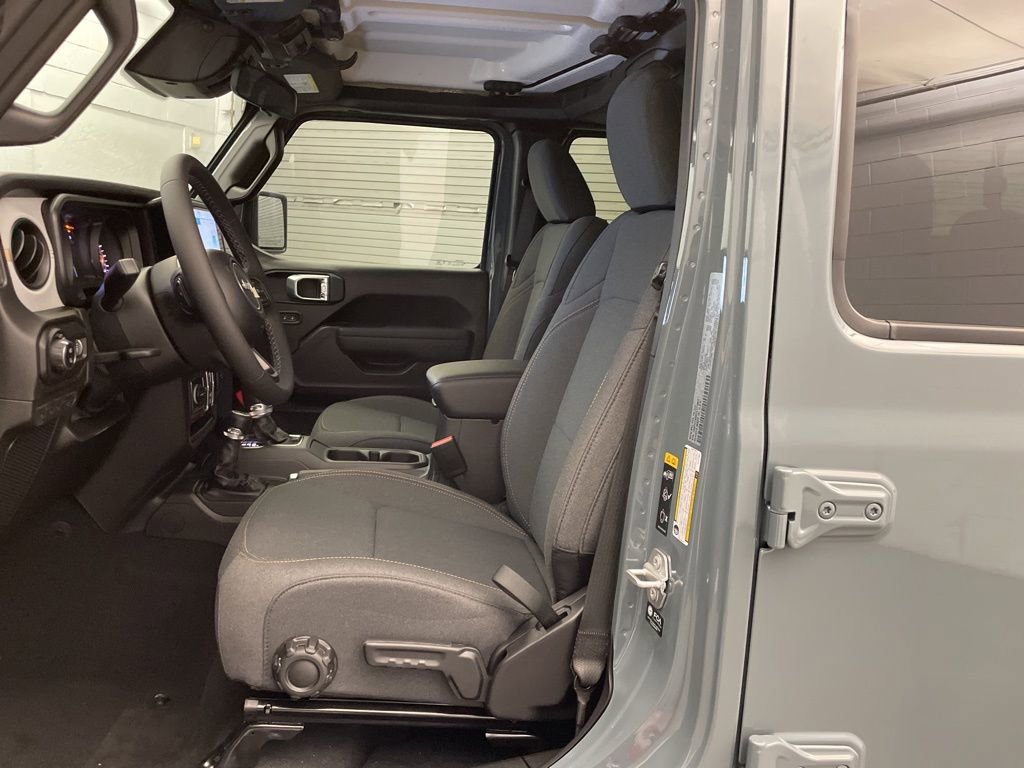 New 2026 Jeep Gladiator Sport image 14