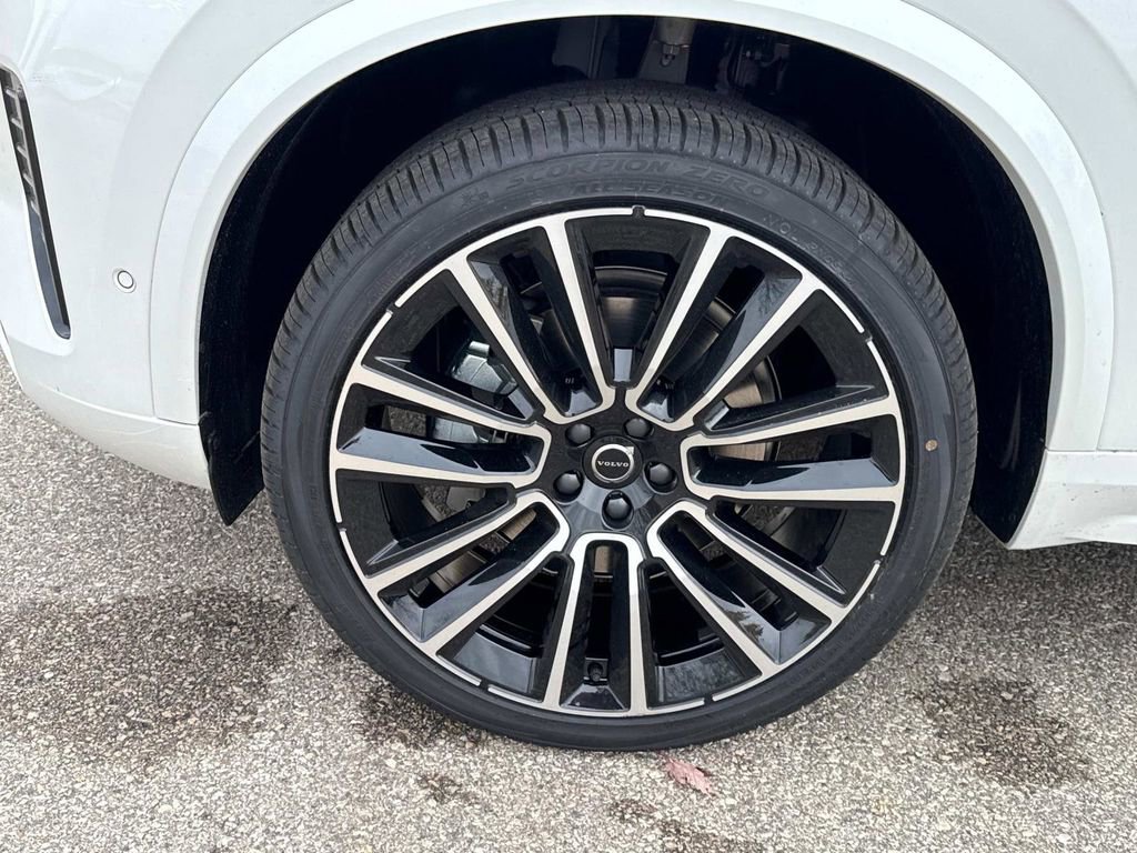 New 2026 Volvo XC90 B6 Ultra w/ Protection Package AWD/4WD image 10