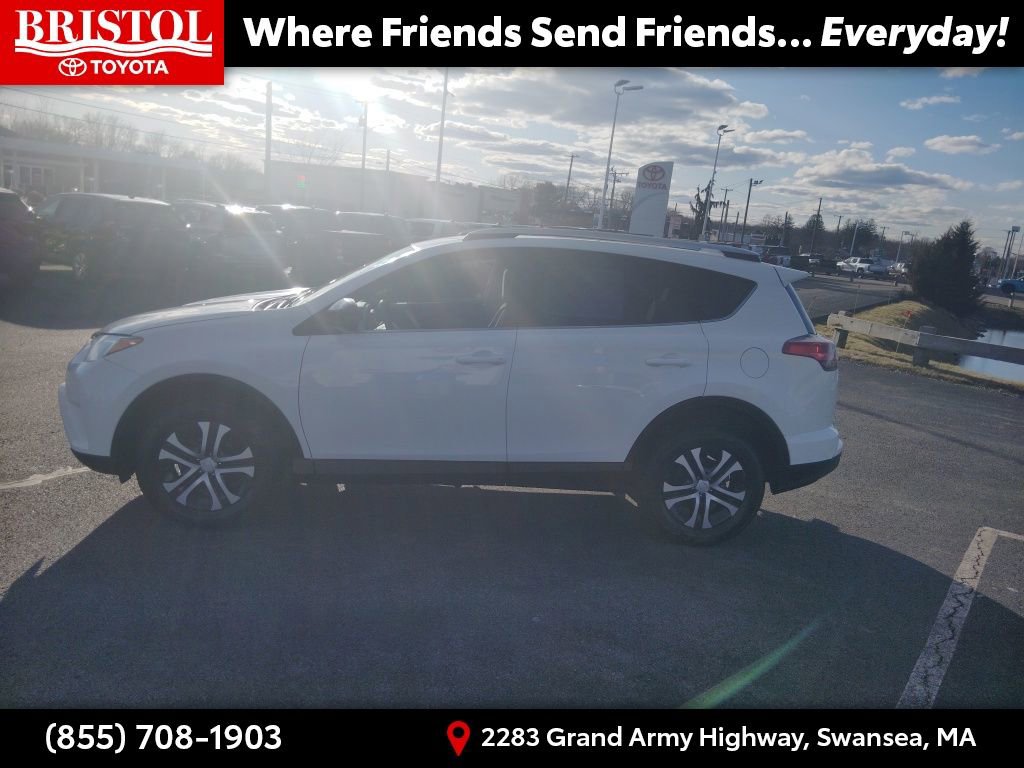 Used 2016 Toyota RAV4 LE image 4