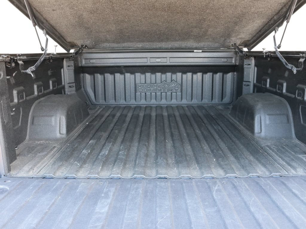 Used 2023 Chevrolet Silverado 1500 High Country w/ High Country Premium Package AWD/4WD image 34