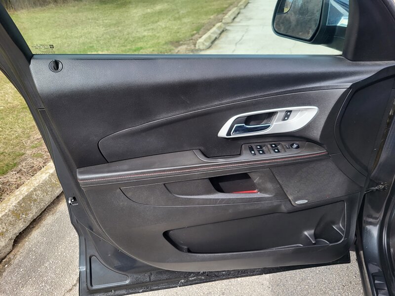 Used 2012 Chevrolet Equinox LTZ FWD image 25