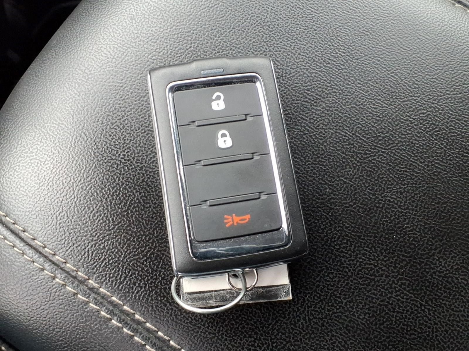 Used 2023 Jeep Grand Cherokee Laredo AWD/4WD image 13