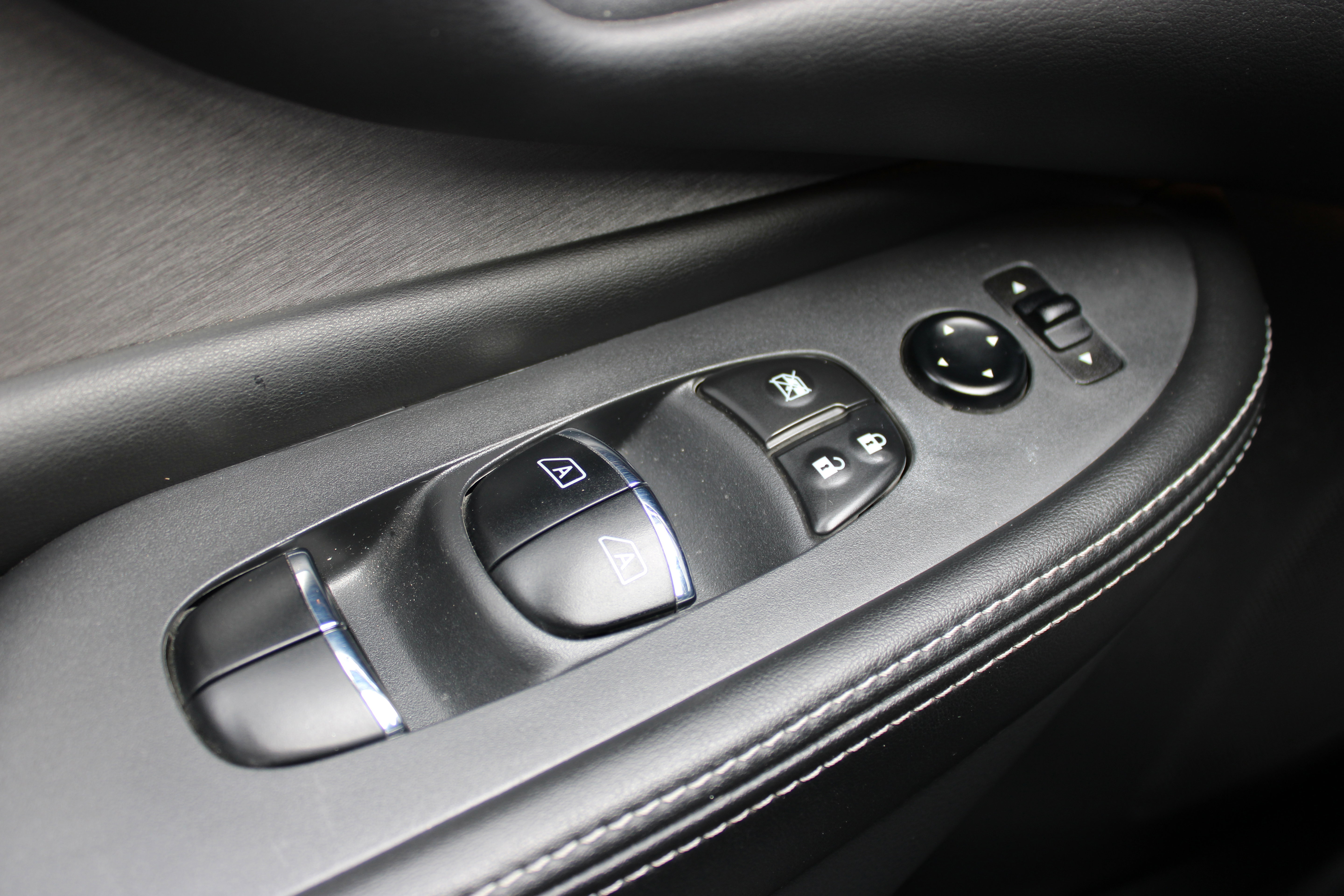 Certified 2022 Nissan Murano SL w/ SL Moonroof Package AWD/4WD image 30