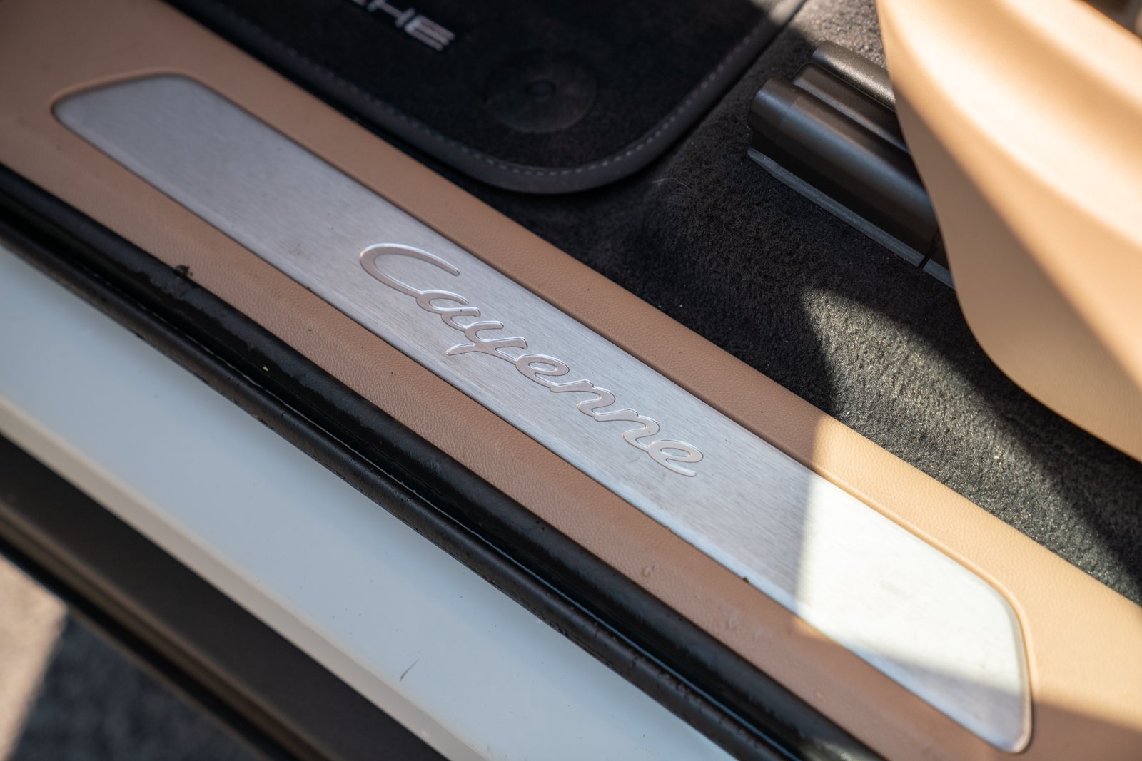 Certified 2022 Porsche Cayenne AWD/4WD image 11