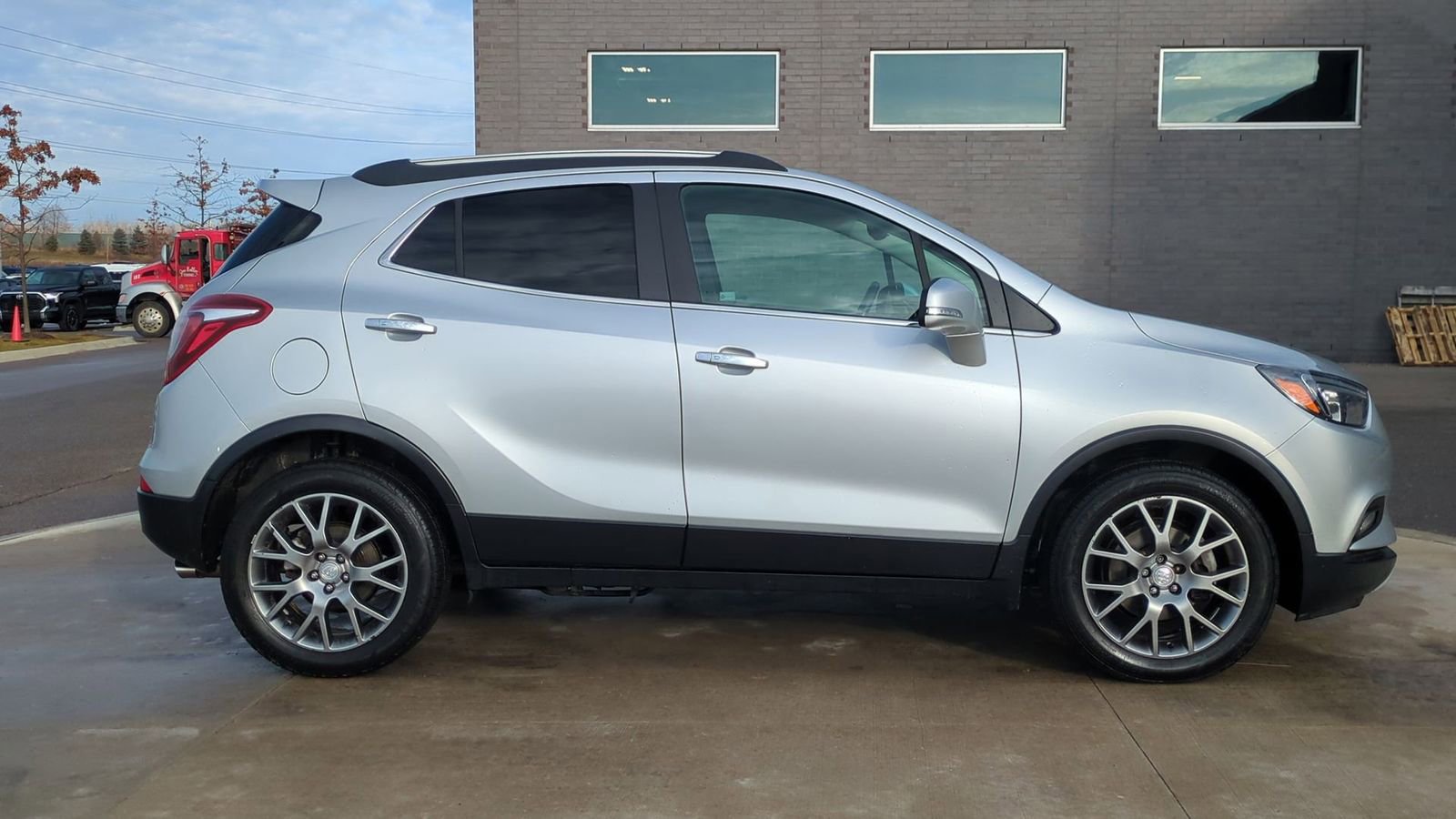 Used 2018 Buick Encore Sport Touring w/ Safety Package image 8
