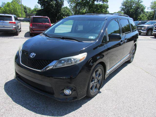 Used 2016 Toyota Sienna SE Premium