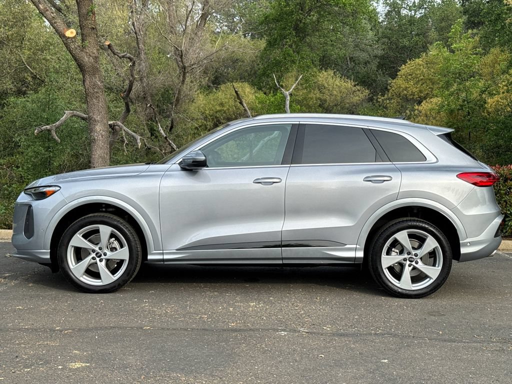 Used 2025 Audi Q5 Premium w/ Premium Plus AWD/4WD image 8