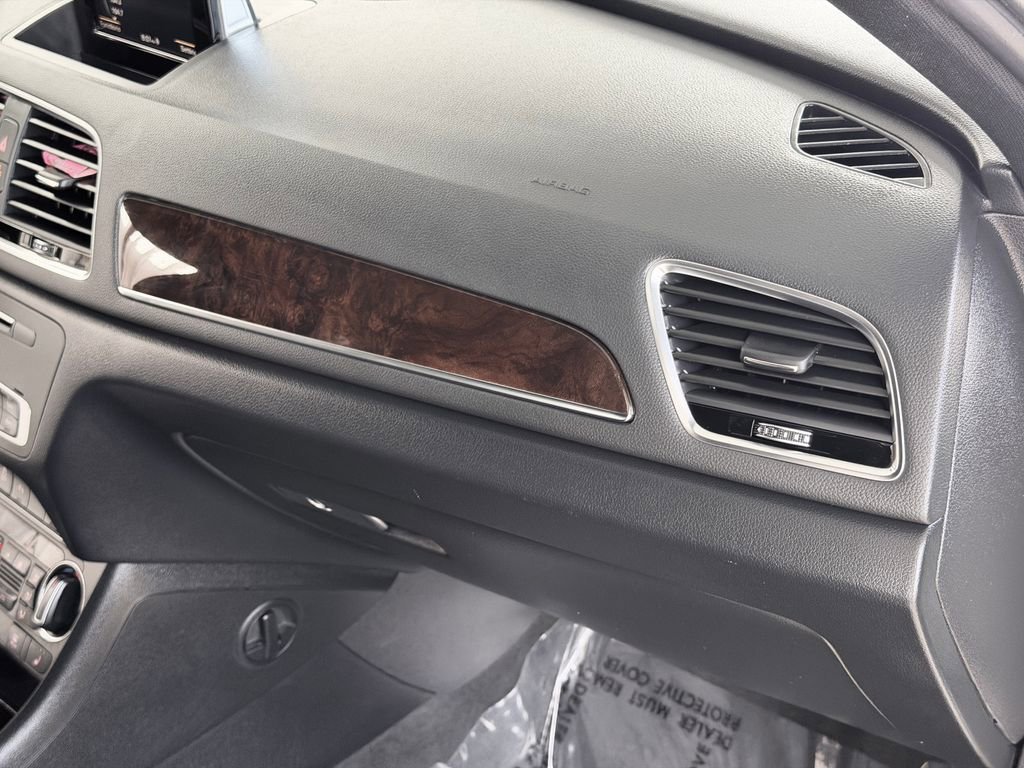 Used 2018 Audi Q3 2.0T Premium Plus w/ Premium Plus Package image 31