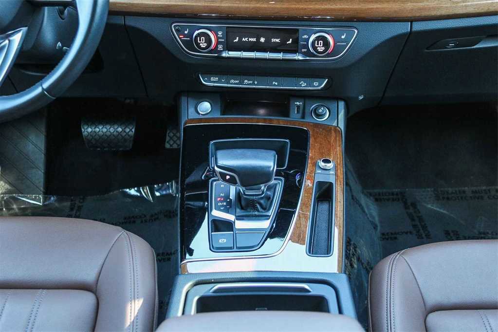 Used 2022 Audi Q5 2.0T Premium image 14