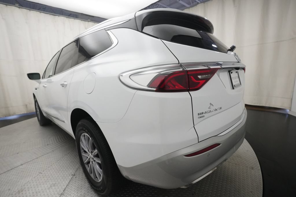 Used 2023 Buick Enclave Essence AWD/4WD image 35