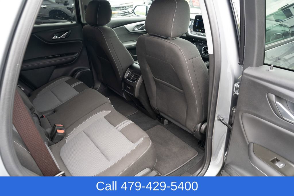 Used 2025 Chevrolet Blazer LT AWD/4WD image 38