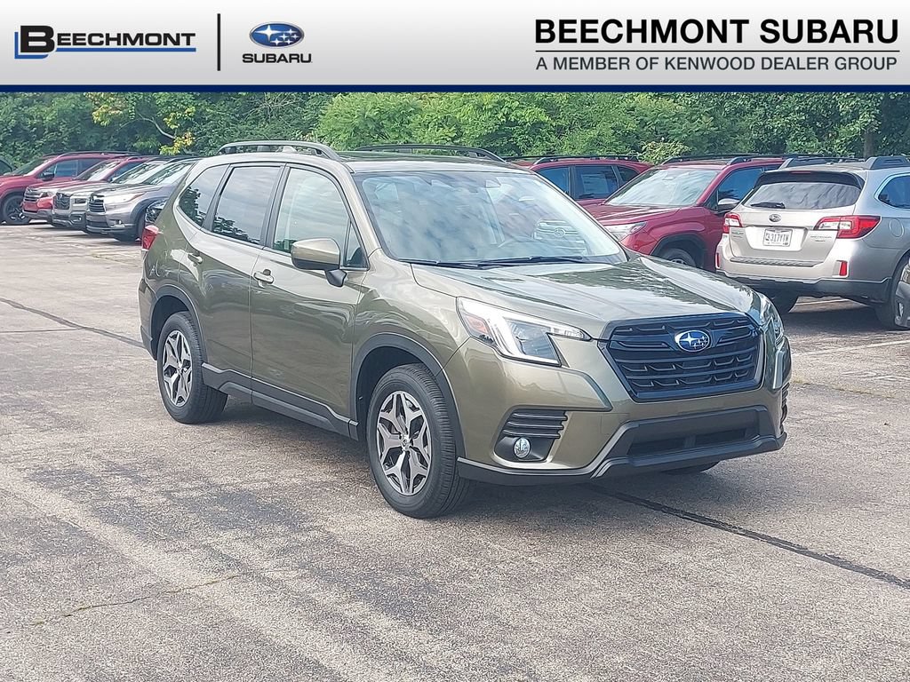 Used 2023 Subaru Forester Premium AWD/4WD image 1