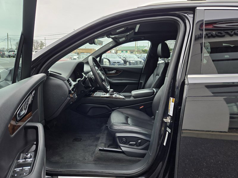 Used 2017 Audi Q7 3.0T Premium Plus w/ Premium Plus Package image 5