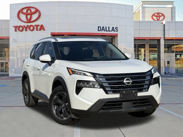 Used 2024 Nissan Rogue SV w/ SV Premium Package FWD image 1