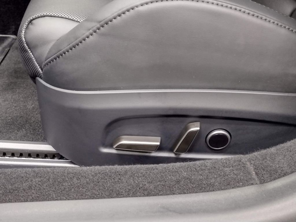 Used 2024 Tesla Model 3 Performance image 21