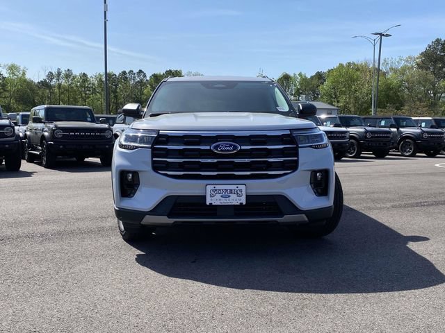 New 2026 Ford Explorer Active w/ Active Comfort Package RWD image 8