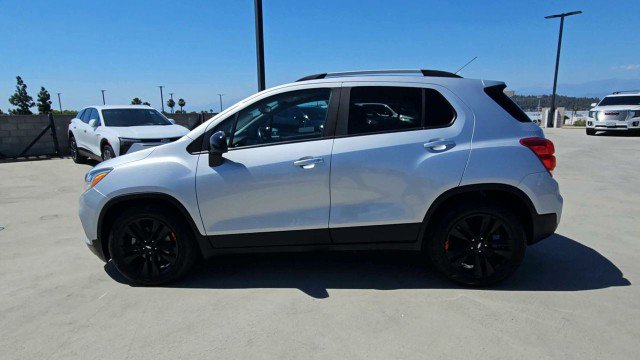 Used 2022 Chevrolet Trax LT w/ Redline Edition FWD image 5