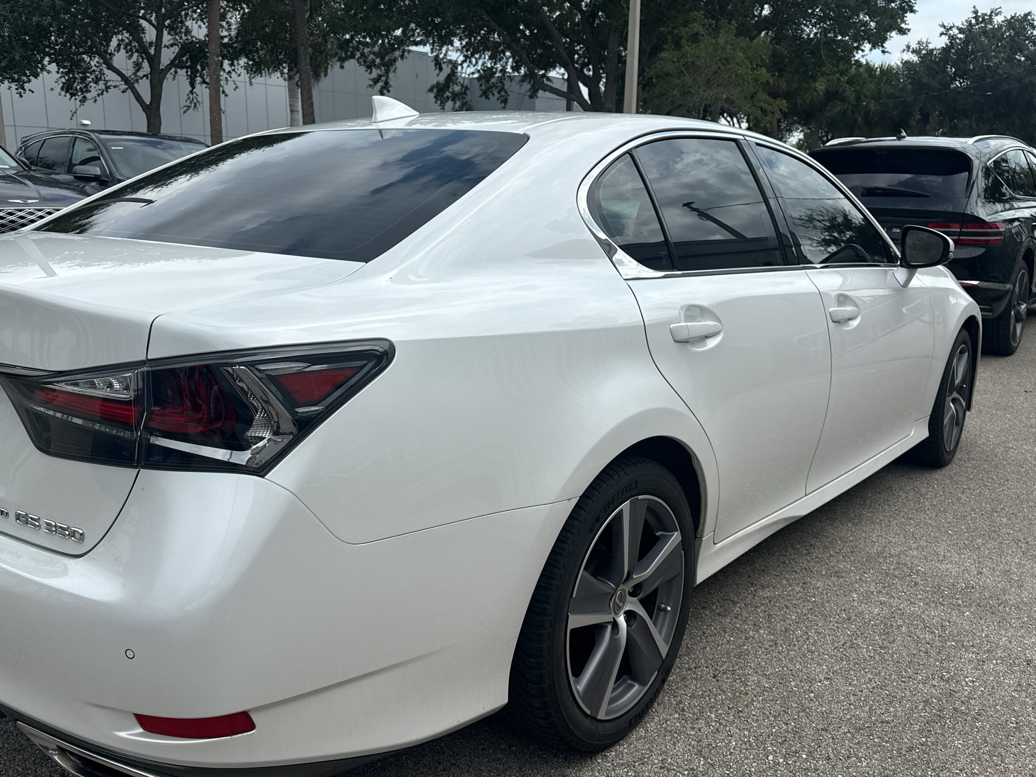 Used 2018 Lexus GS 350 AWD w/ Premium Package image 4