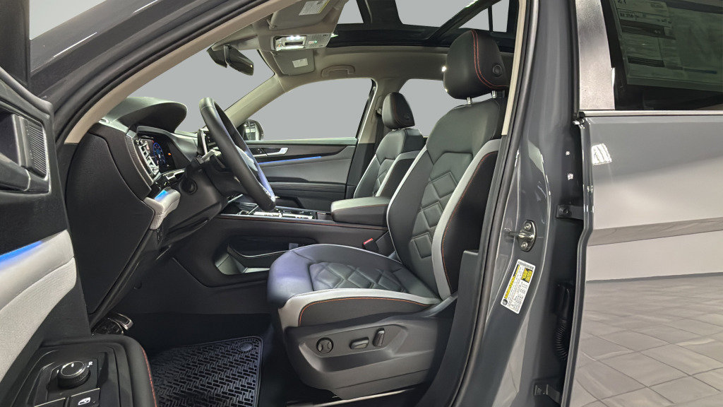 New 2026 Volkswagen Atlas Peak Edition AWD/4WD image 17