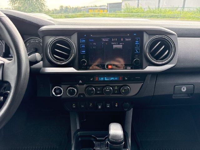 Used 2019 Toyota Tacoma TRD Pro AWD/4WD image 24