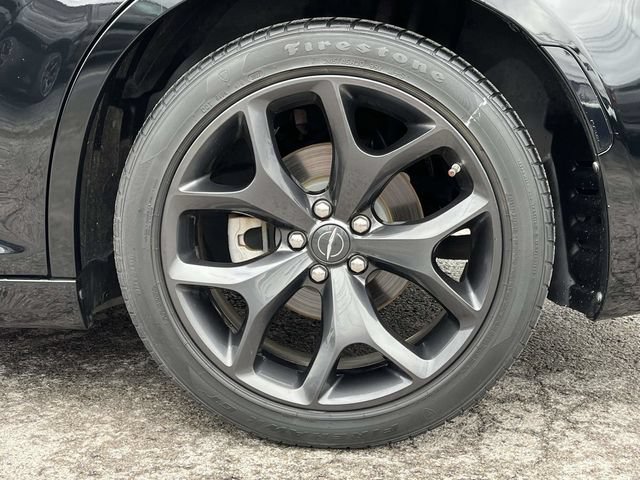 Used 2023 Chrysler 300 Touring L w/ Comfort Group RWD image 11