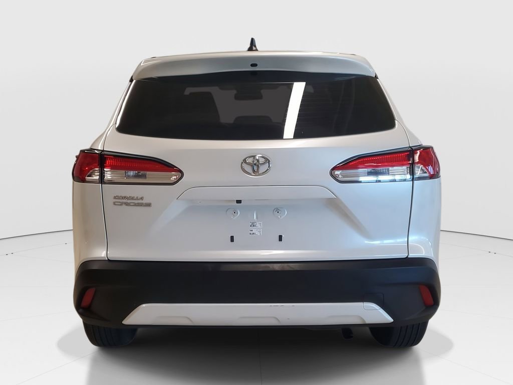 Used 2023 Toyota Corolla Cross L image 6