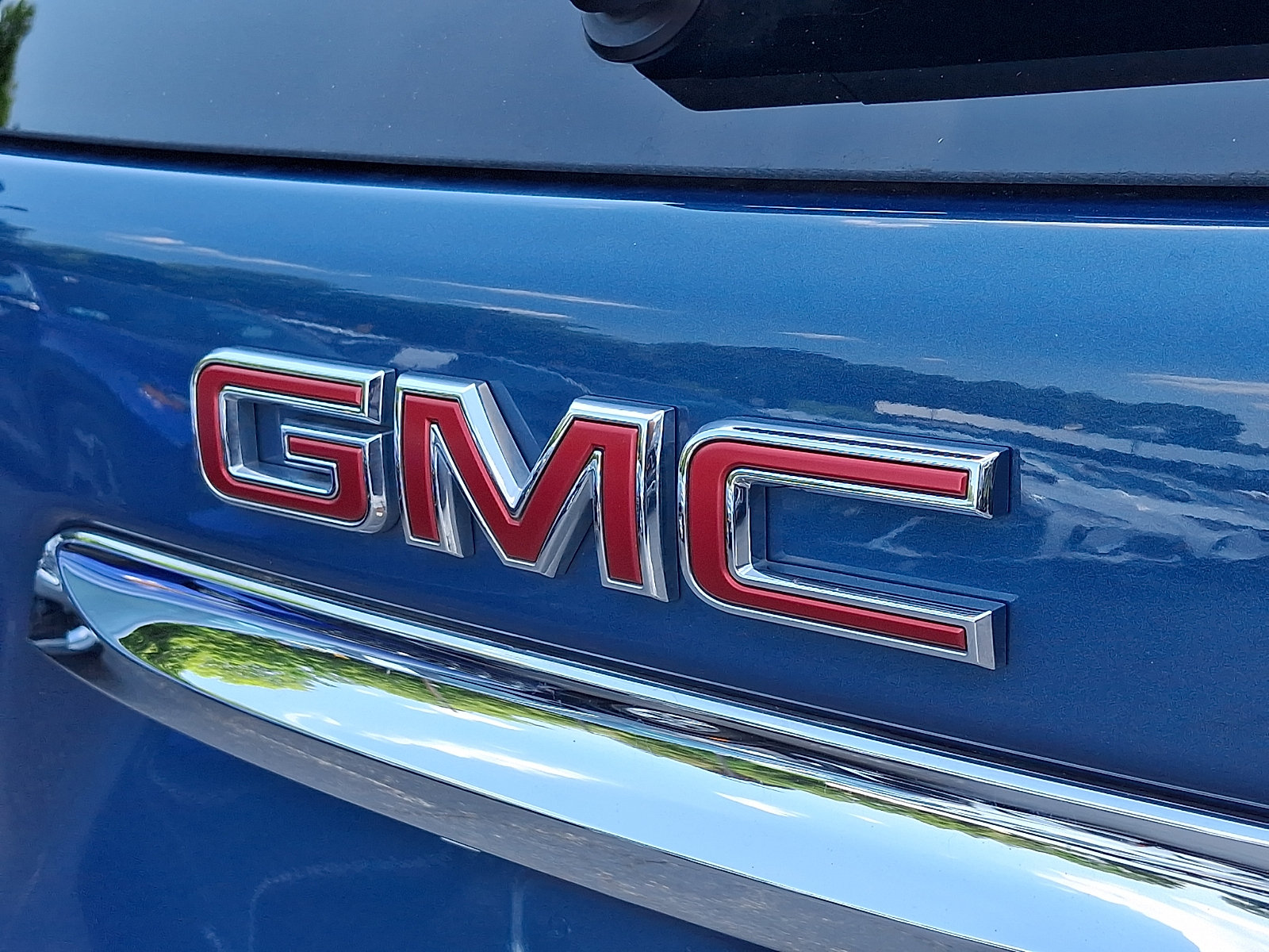Used 2024 GMC Terrain SLE w/ Driver Convenience Package AWD/4WD image 30