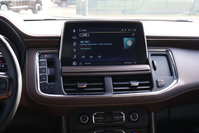 Used 2023 Chevrolet Suburban High Country w/ Max Trailering Package image 17