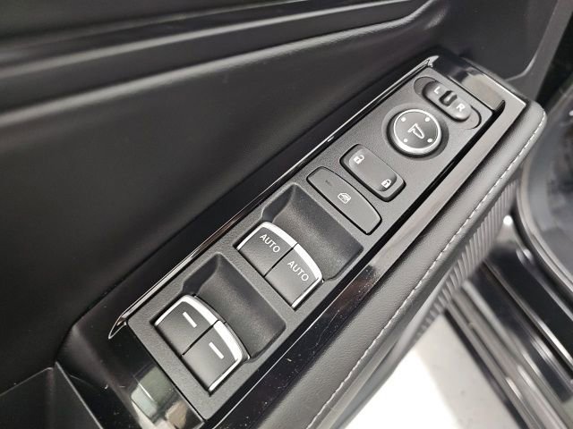 Used 2023 Honda Accord Touring image 12