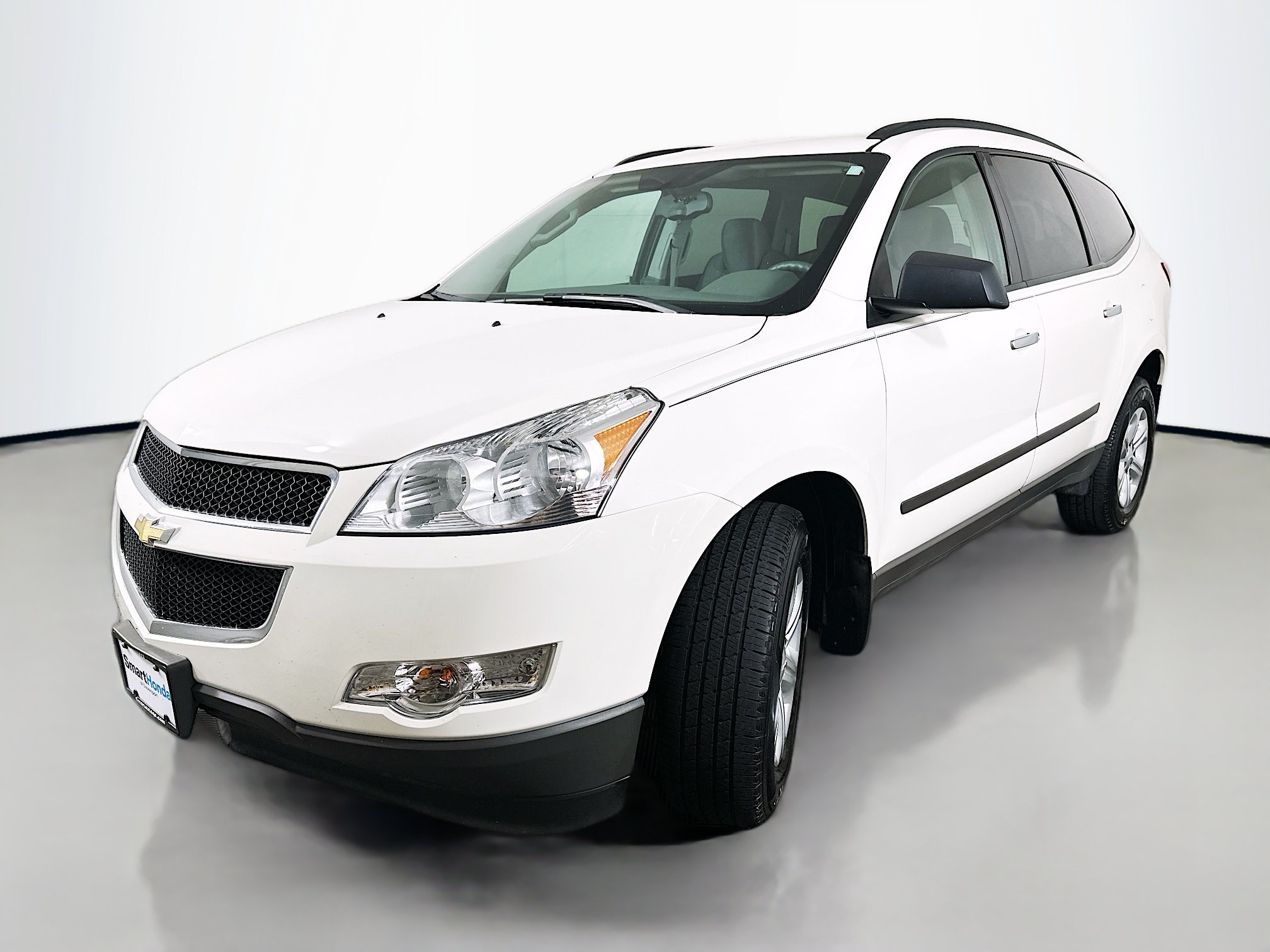 Used 2011 Chevrolet Traverse LS AWD/4WD image 3