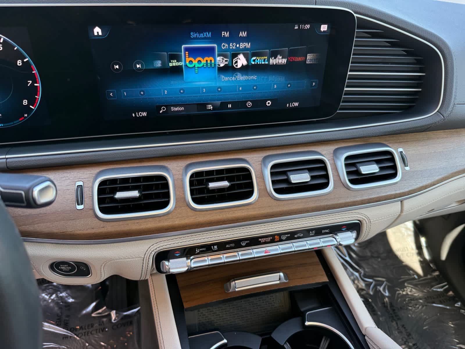 Certified 2020 Mercedes-Benz GLE 350 4MATIC image 18