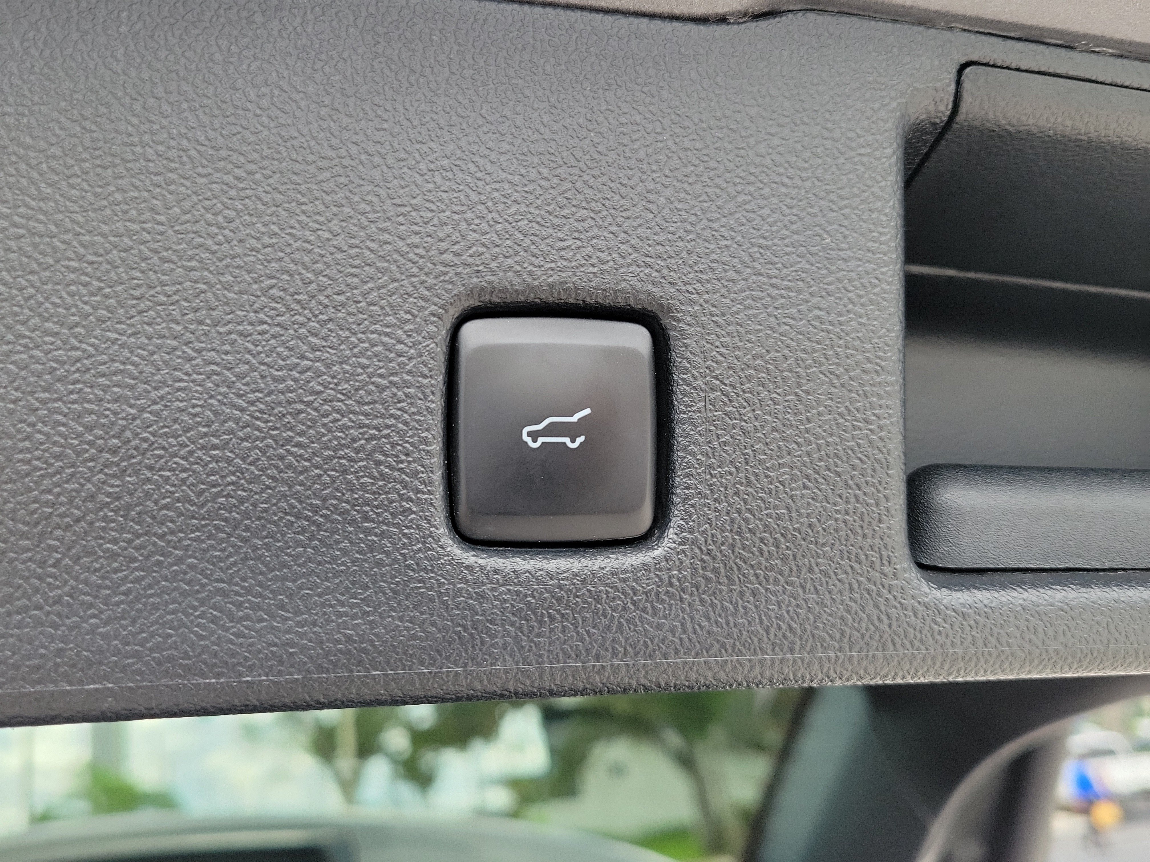 Certified 2021 Ford Escape SE w/ SE Sport Appearance Package FWD image 11