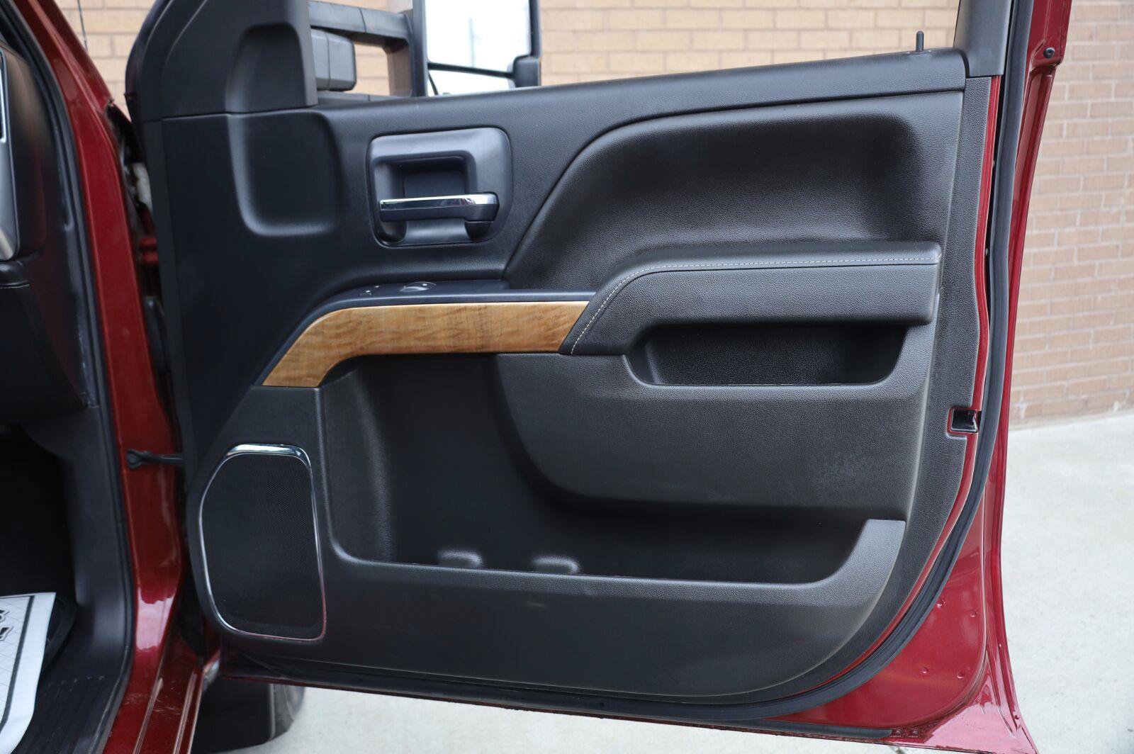 Used 2015 Chevrolet Silverado 1500 LTZ w/ Max Trailering Package AWD/4WD image 24