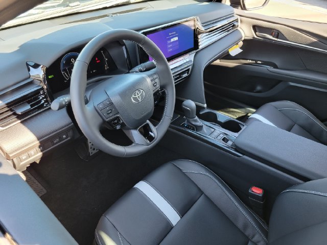 New 2026 Toyota Camry SE w/ Multimedia Upgrade Package FWD image 5