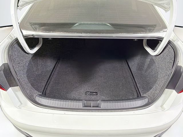 Used 2025 Volkswagen Jetta SE w/ Sunroof Package image 26