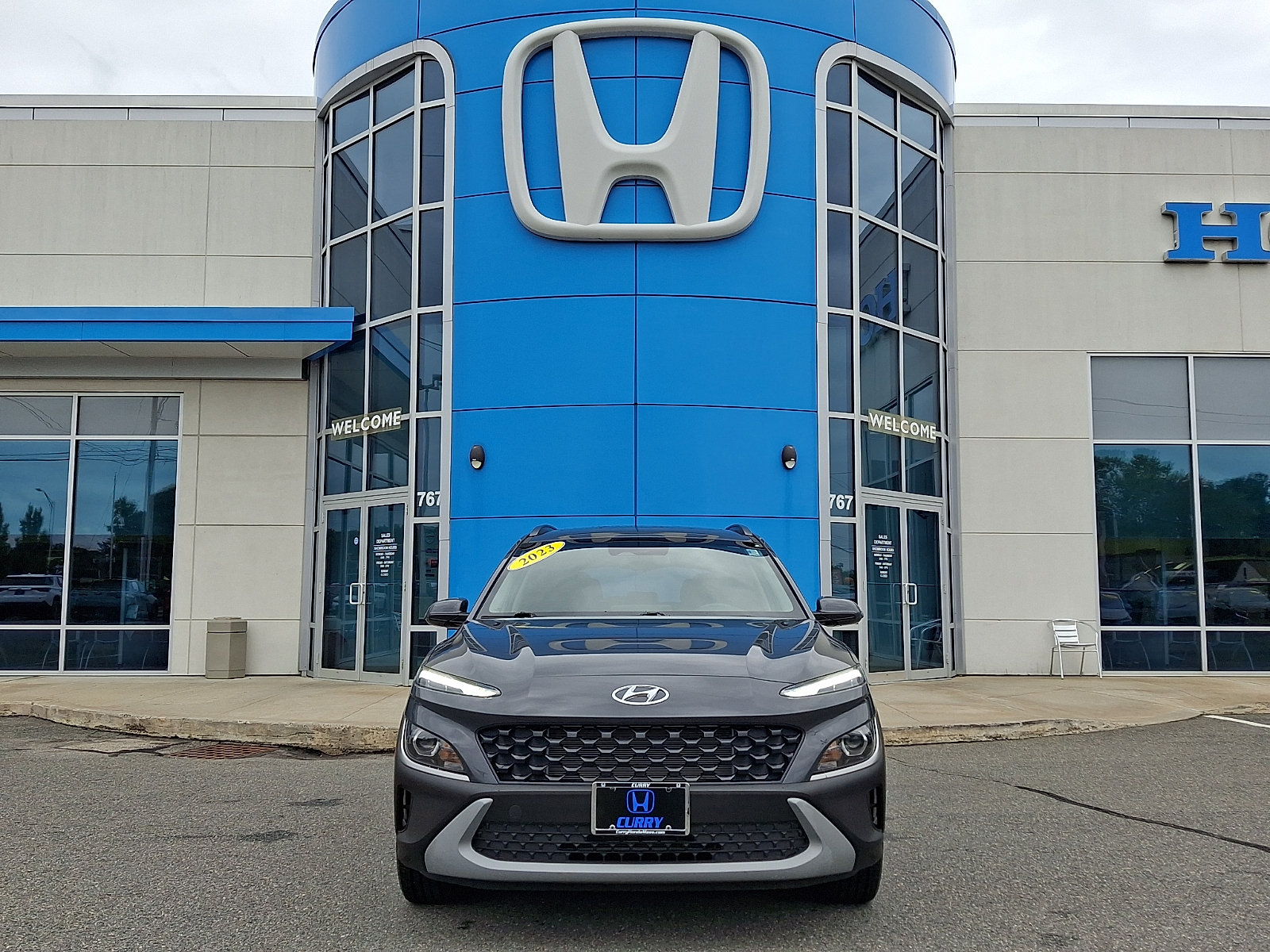 Used 2023 Hyundai Kona SEL w/ Convenience Package AWD/4WD image 2
