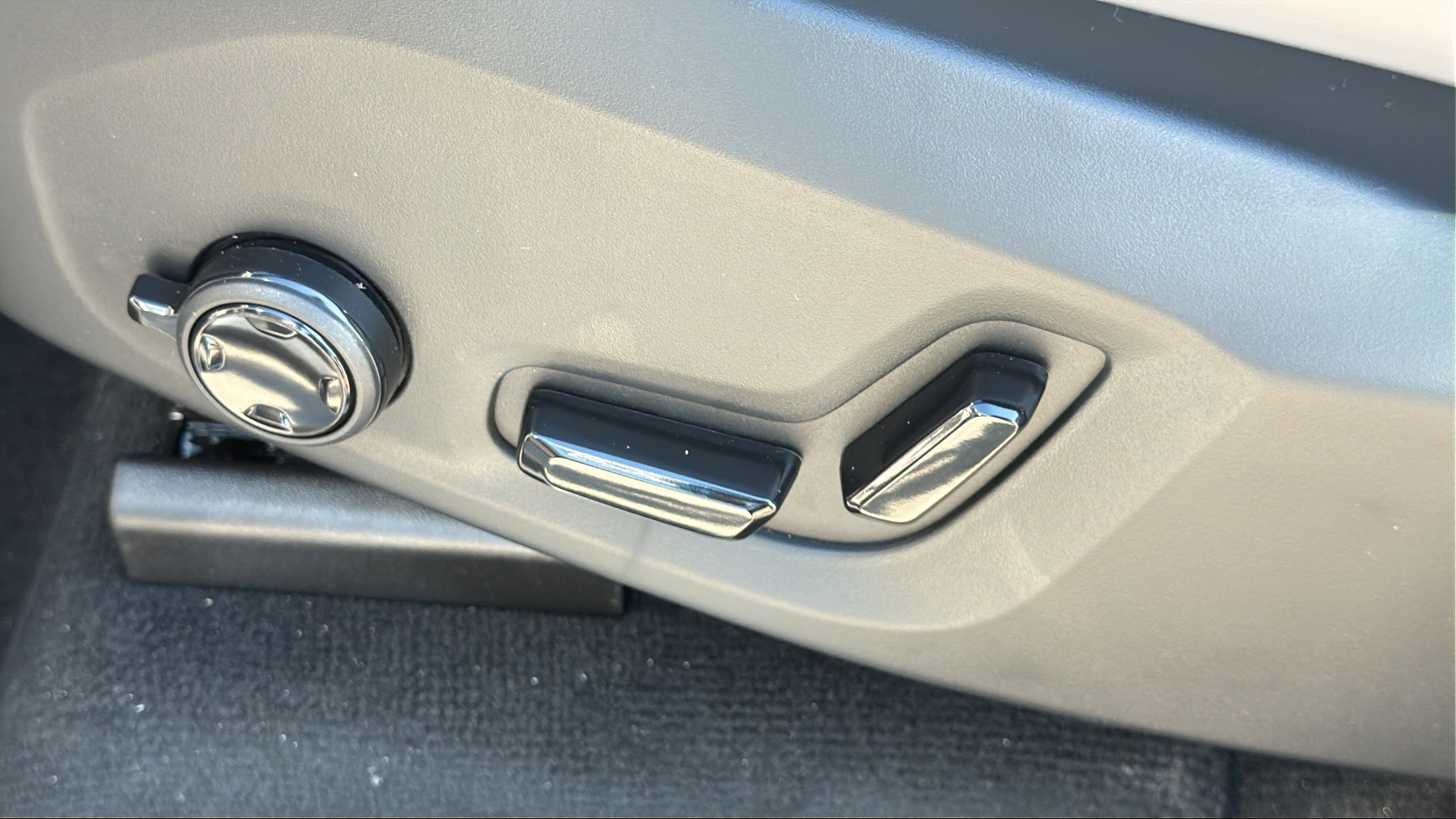 New 2026 Volvo XC90 B6 Ultra w/ Lounge Package image 19